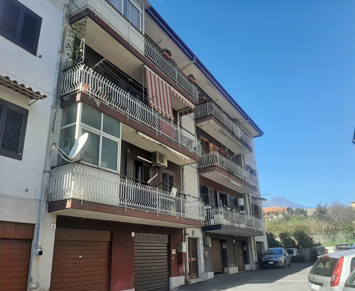 3غرفة شقة في Pedara, Italy رقم 232474