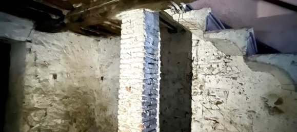 6 rooms House in Borgo a Mozzano, Italy No. 101678 15