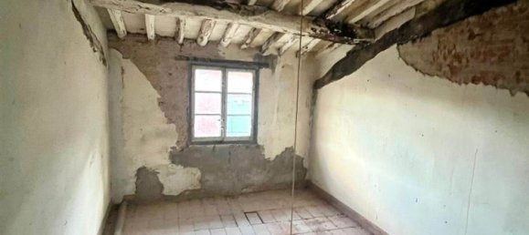 6 rooms House in Borgo a Mozzano, Italy No. 101678 8