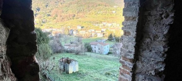 6 rooms House in Borgo a Mozzano, Italy No. 101678 9