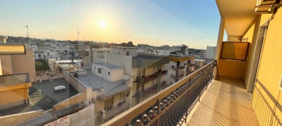 Apartamento de 4 habitaciónes en Valenzano, Italy No. 22753 6