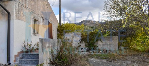 Casa de 8 habitaciónes en Palazzolo Acreide, Italy No. 178102 18