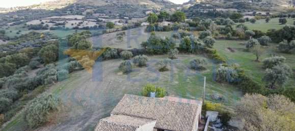 Casa de 8 habitaciónes en Palazzolo Acreide, Italy No. 178102 11