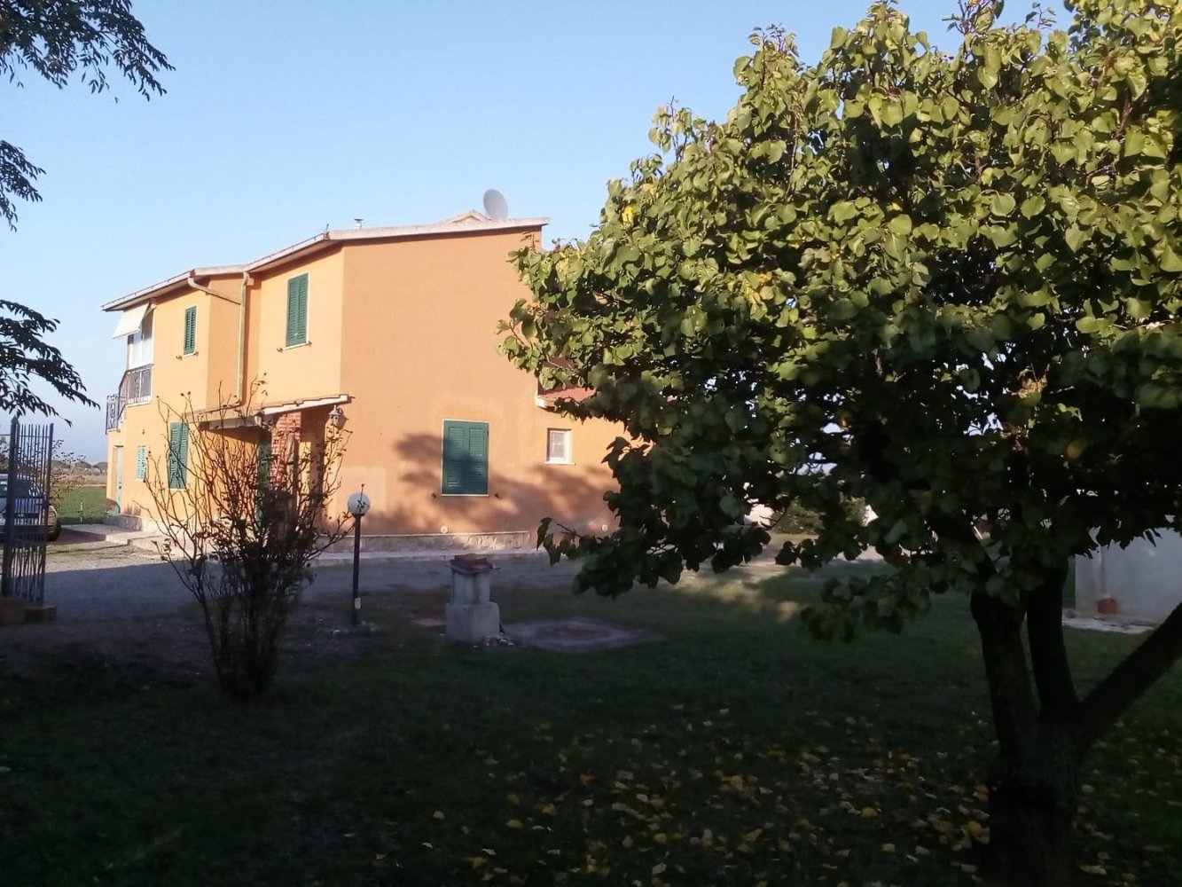8 rooms House in Orbetello, Italy No. 92747