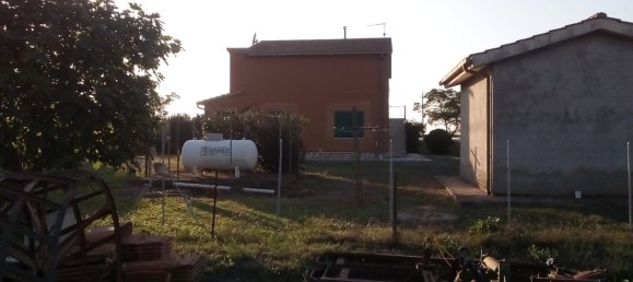 8 rooms House in Orbetello, Italy No. 92747 3