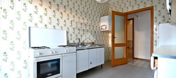 3 rooms Apartment in Cagliari, Italy No. 2010 12