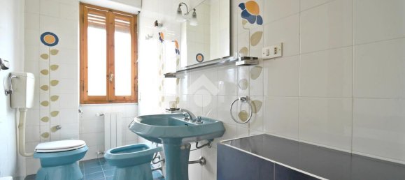 3 rooms Apartment in Cagliari, Italy No. 2010 30