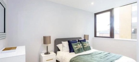 Studio in Harrow, United Kingdom No. 754 5