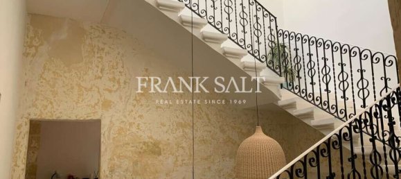 4 bedrooms Townhouse in Victoria, Malta No. 6059 6