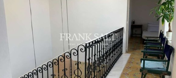 4 bedrooms Townhouse in Victoria, Malta No. 6059 2