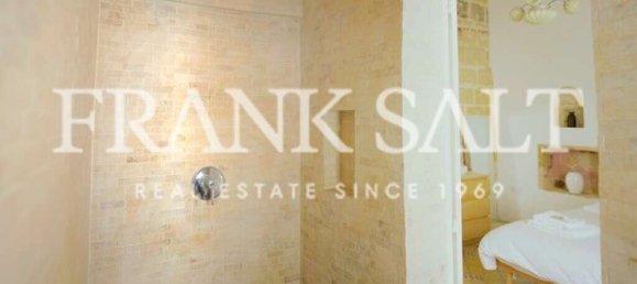 4 bedrooms Townhouse in Victoria, Malta No. 6059 17