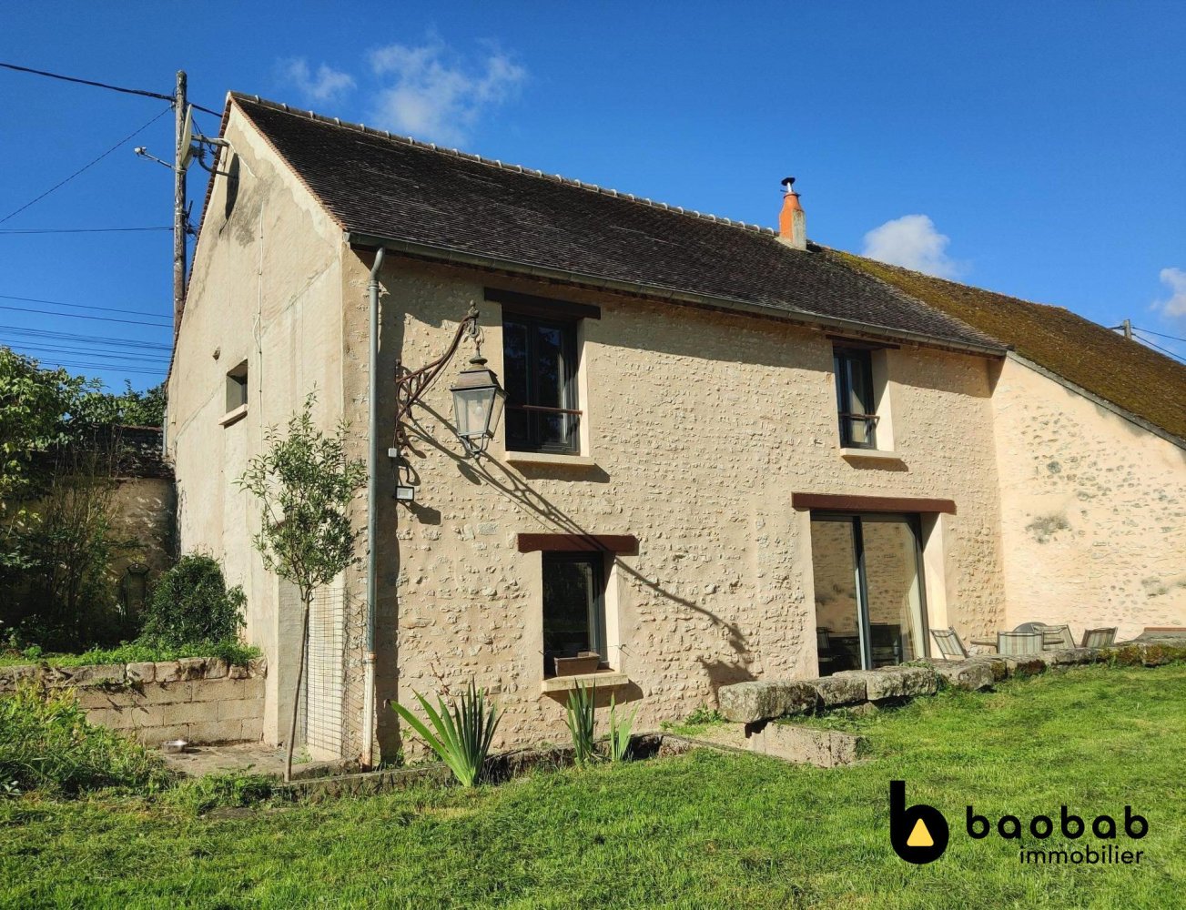 Casa de 2 dormitorios en Loiret, France No. 158078
