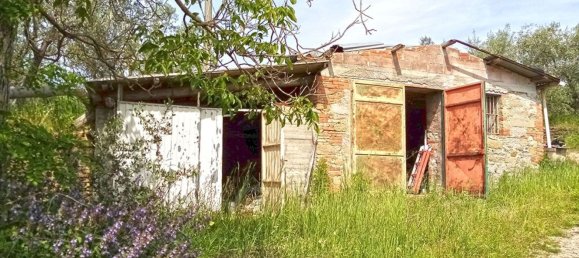 2714m² Land in Arezzo, Italy No. 324103 6