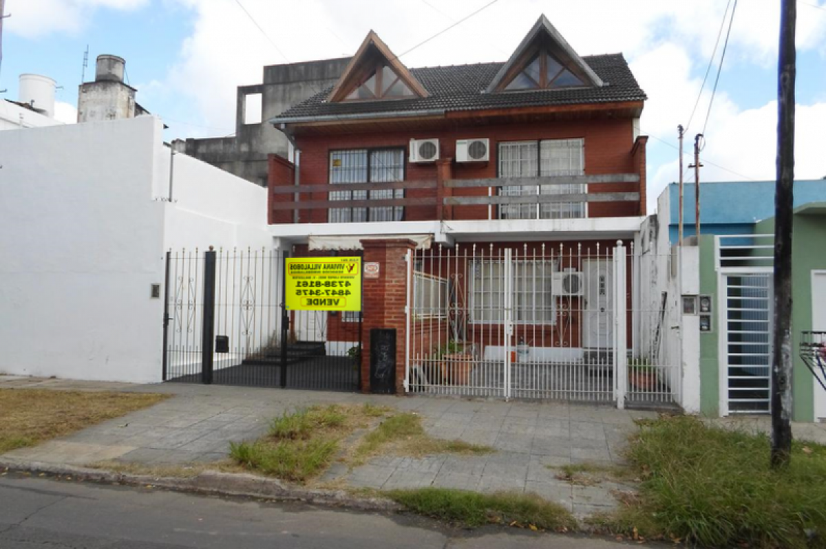 2 bedrooms House in General San Martin, Argentina No. 12795