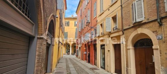 2 bedrooms Apartment in Modena, Italy No. 209665 4