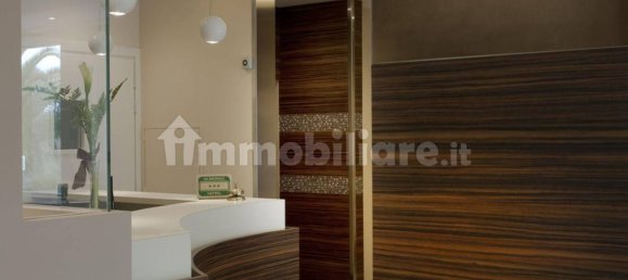 1200m² Commercial property in Toscolano Maderno, Italy No. 312653 3