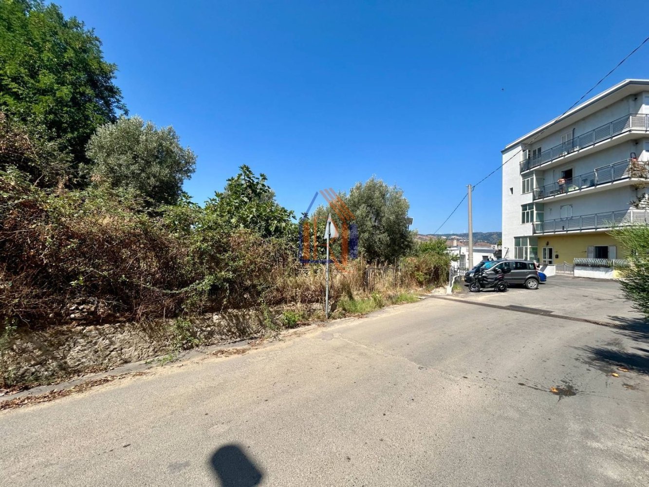  Land in Soverato, Italy No. 381707