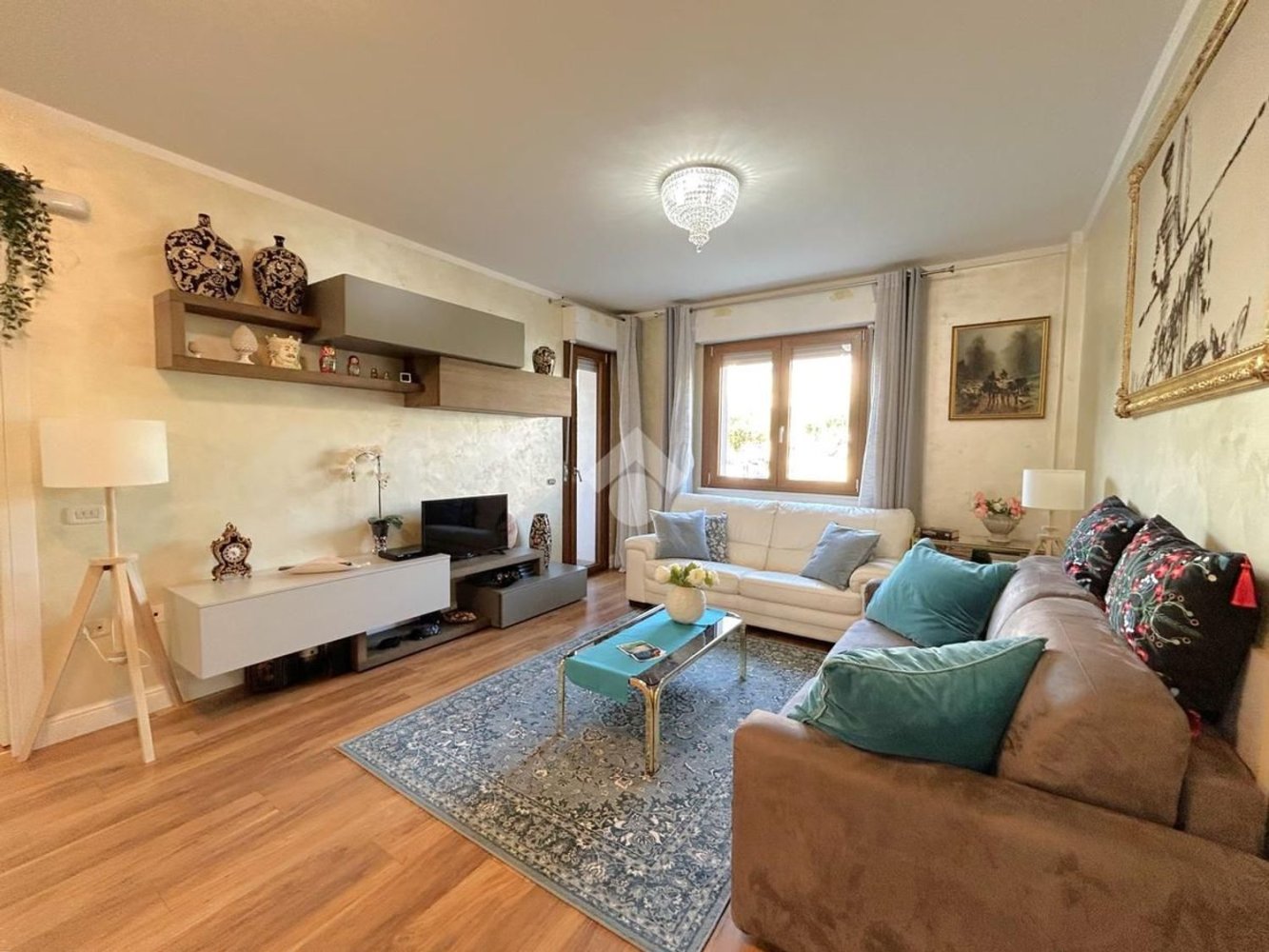 4 bedrooms Apartment in Montemurlo, Italy No. 318725