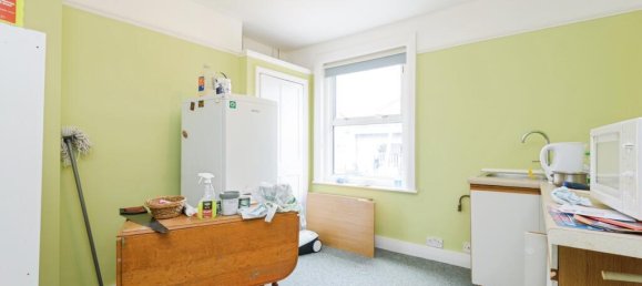 4 bedrooms House in Margate, United Kingdom No. 10801 4