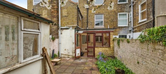 4 bedrooms House in Margate, United Kingdom No. 10801 31