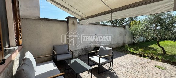 2-salle Duplex à Ossona, Italy No. 287579 27