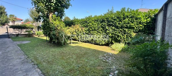 2-salle Duplex à Ossona, Italy No. 287579 28