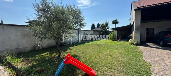 2-salle Duplex à Ossona, Italy No. 287579 24