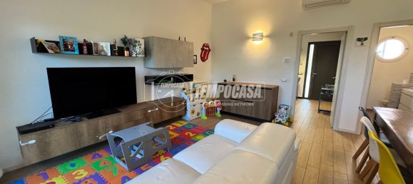 2-salle Duplex à Ossona, Italy No. 287579 4