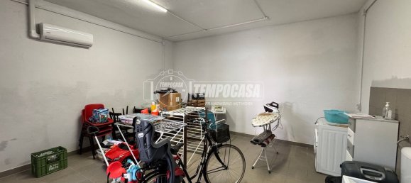 2-salle Duplex à Ossona, Italy No. 287579 34