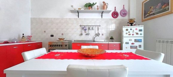 3-salle Appartement à Triggiano, Italy No. 21391 2