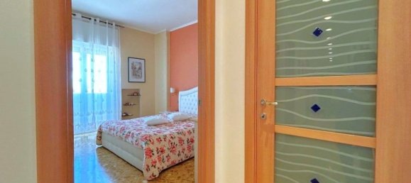 3-salle Appartement à Triggiano, Italy No. 21391 15