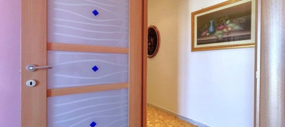 3-salle Appartement à Triggiano, Italy No. 21391 12