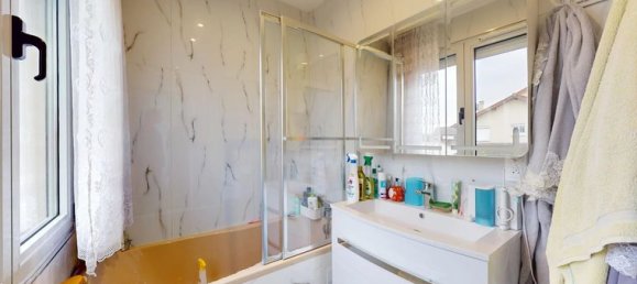 4 Schlafzimmer Haus in Montfermeil, France, Nr. 354758 10