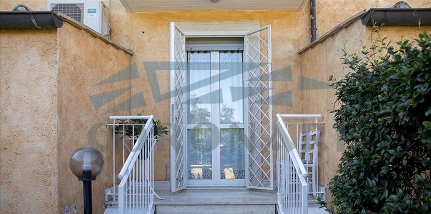 3-Zimmer Wohnung in Rome, Italy, Nr. 65558