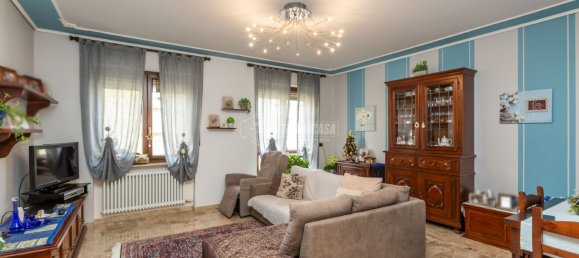 5 rooms Garage in Fossano, Italy No. 87886 2