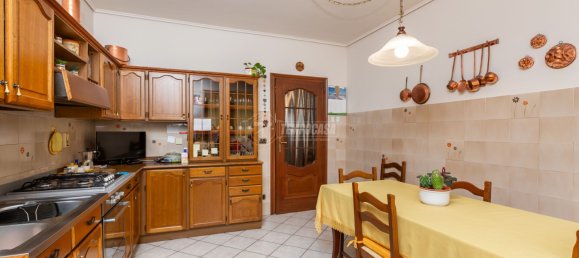 5 rooms Garage in Fossano, Italy No. 87886 4