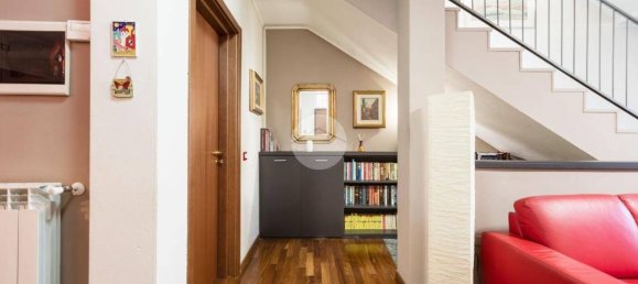 2 bedrooms Villa in Bollate, Italy No. 300981 2