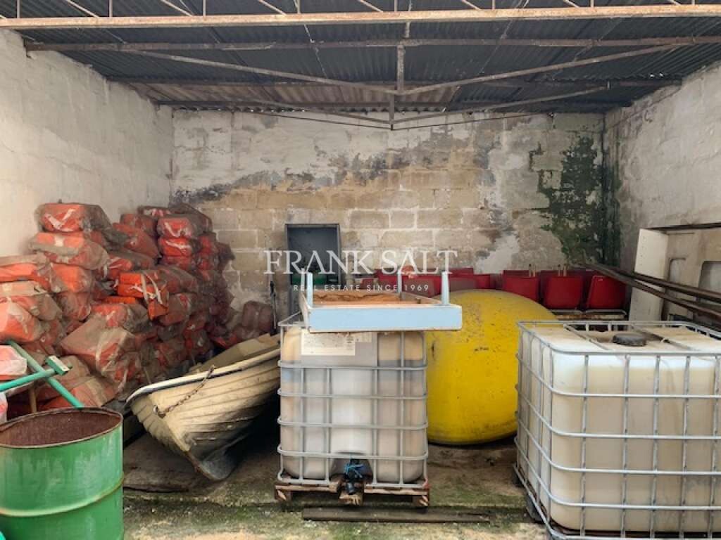 Almacén en Santa Venera, Malta 120 m² No. 13620