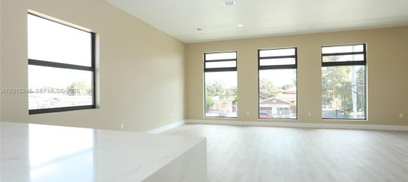 3 dormitorios villa en alquiler en Miami, Miami-Dade, Florida, USA № 614934 11