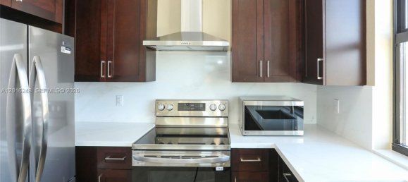 3 dormitorios villa en alquiler en Miami, Miami-Dade, Florida, USA № 614934 7
