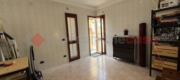 6-Zimmer Wohnung in Taranto, Italy, Nr. 122000 14