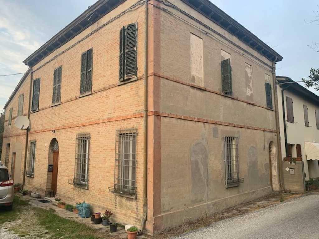 8-Zimmer Haus in Ravenna, Italy, Nr. 23125