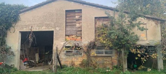 8-salle Maison à Ravenna, Italy No. 23125 3