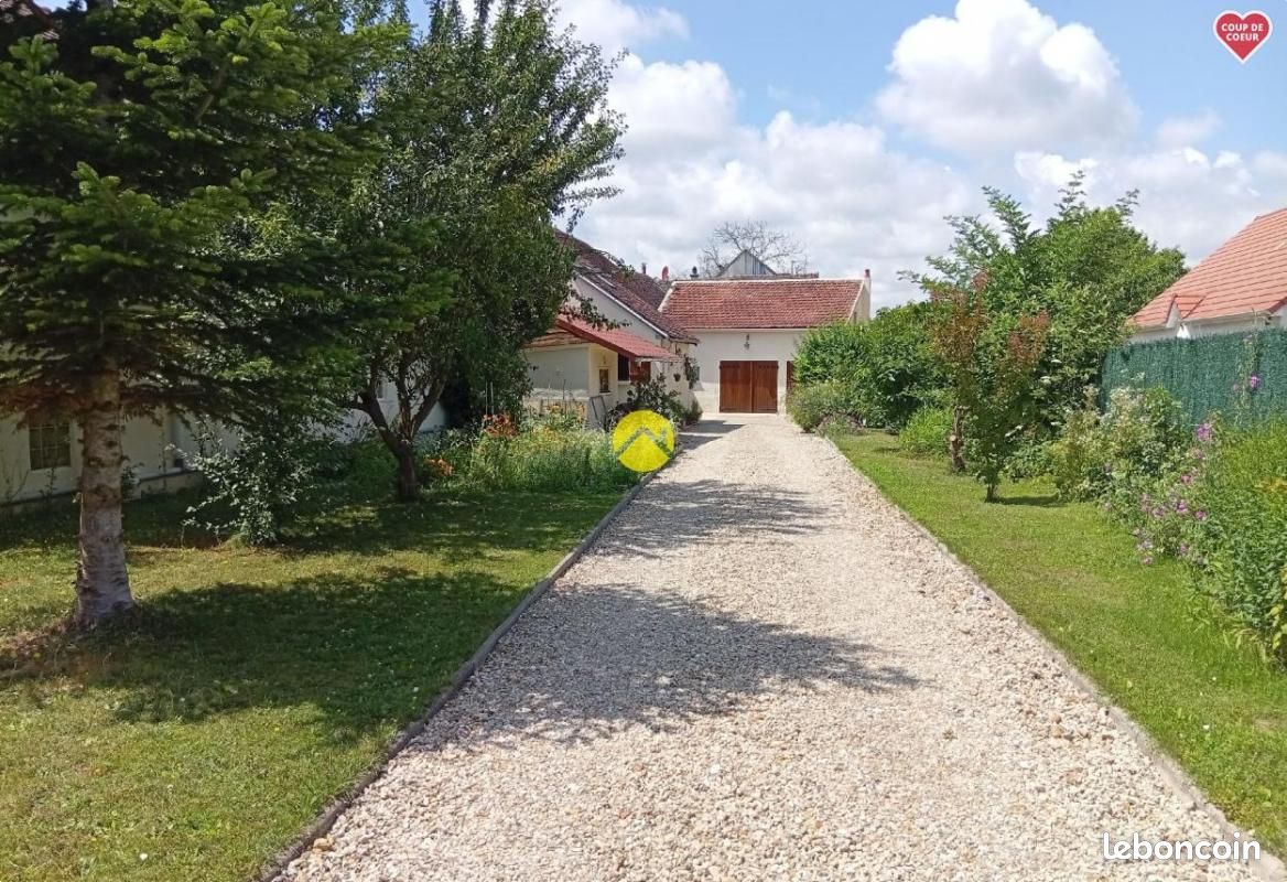 Дом с 4 спальнями в Йонна, Франция № 289859