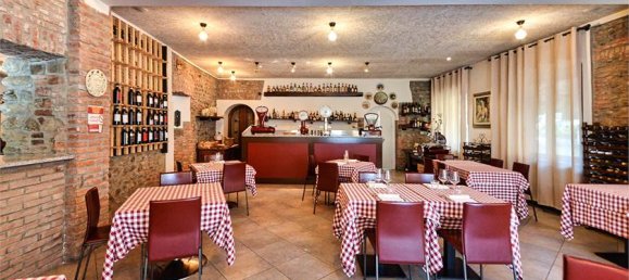 10 bedrooms Commercial property in Cassina Rizzardi, Italy No. 324554 3