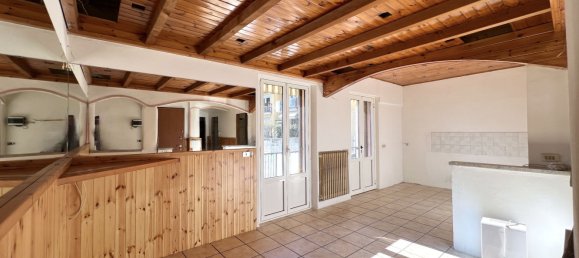 1 bedroom Apartment in Gravedona ed Uniti, Italy No. 64258 5