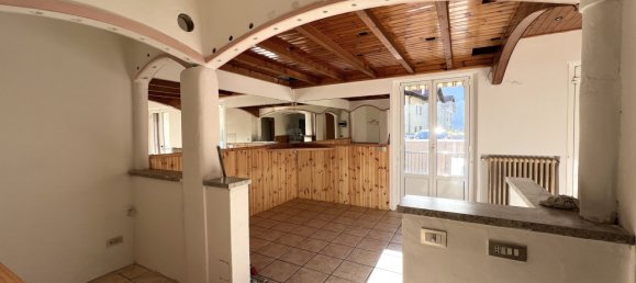 1 bedroom Apartment in Gravedona ed Uniti, Italy No. 64258 9