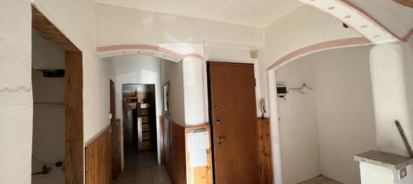 1 bedroom Apartment in Gravedona ed Uniti, Italy No. 64258 2
