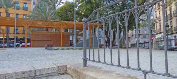 Propriété commerciale à Alicante, Spain 145m² No. 85670 17