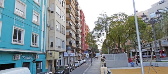 Propriété commerciale à Alicante, Spain 145m² No. 85670 14